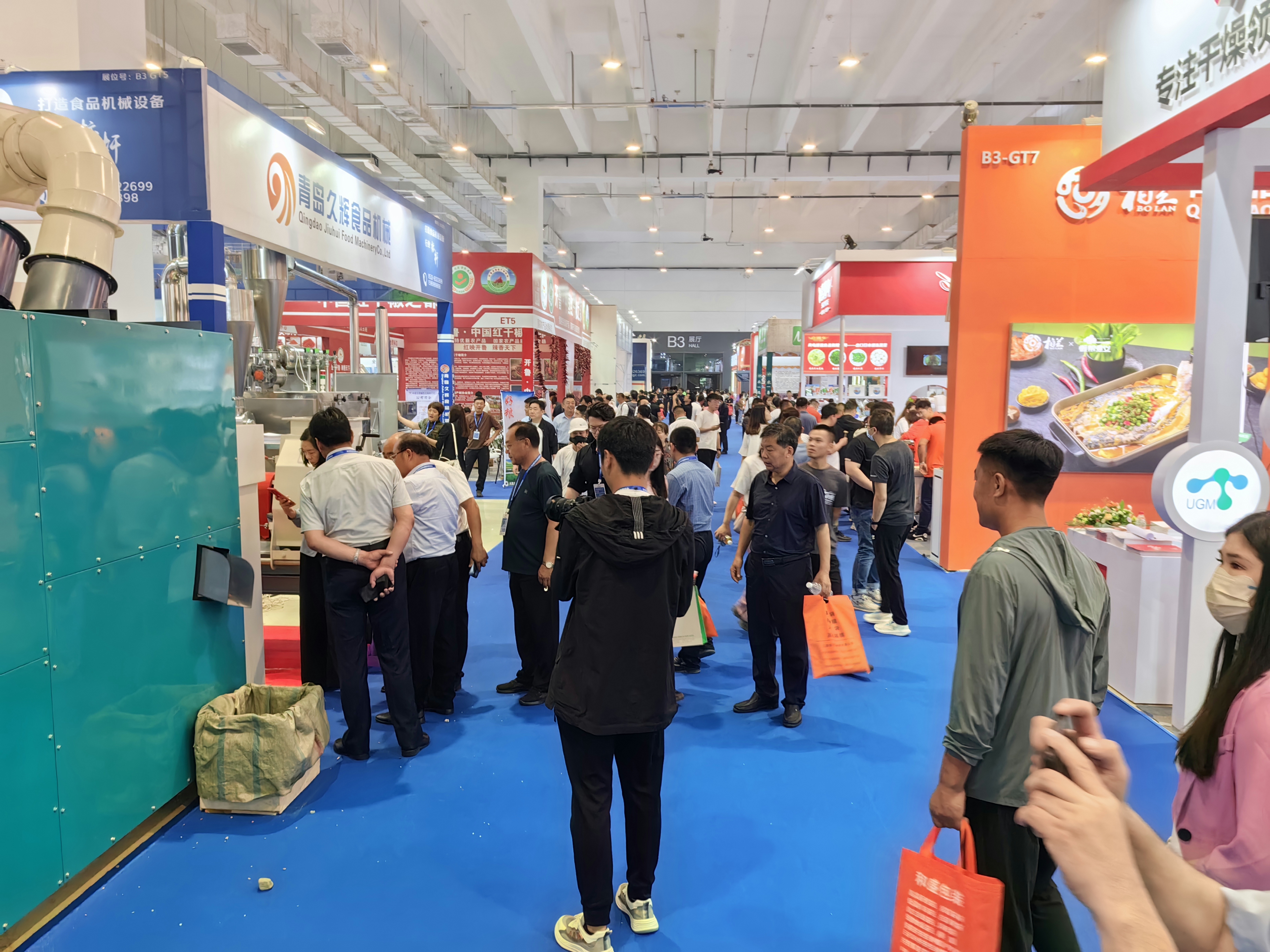 1685951466485487.jpg 人流量.jpg